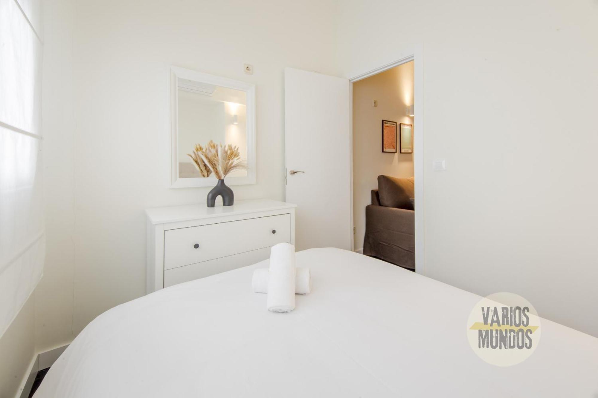 Tiny Apt Para 3Pax En La Plaza De Chueca Мадрид Экстерьер фото